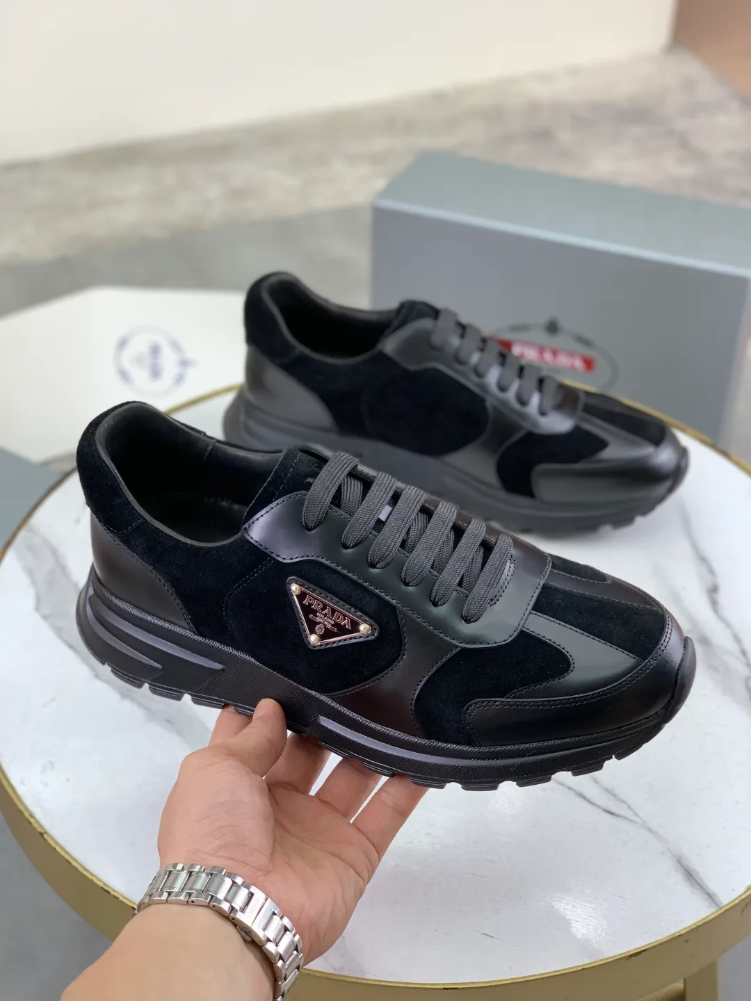 Men's men's shoes💰P580💰【New model】Top quality, new popular models on the official website, which will never go out of style for a century,🆘 The trendy brand (Prada) mainly promotes popular models, avant-garde and versatile fashionable men's shoes, private version molding, cowhide surface splicing 1:1 oil edge processing... fashionable and simple, original imported cowhide interior cowhide feet; the atmosphere and personality are more fashionable, eye-catching and pursuing class. It will subvert old ideas and be a must-have for fashionistas who want to spend time with you! Must keep it! High-end comfort, high-end quality workmanship. Size: 38-44 Various colors available. full package